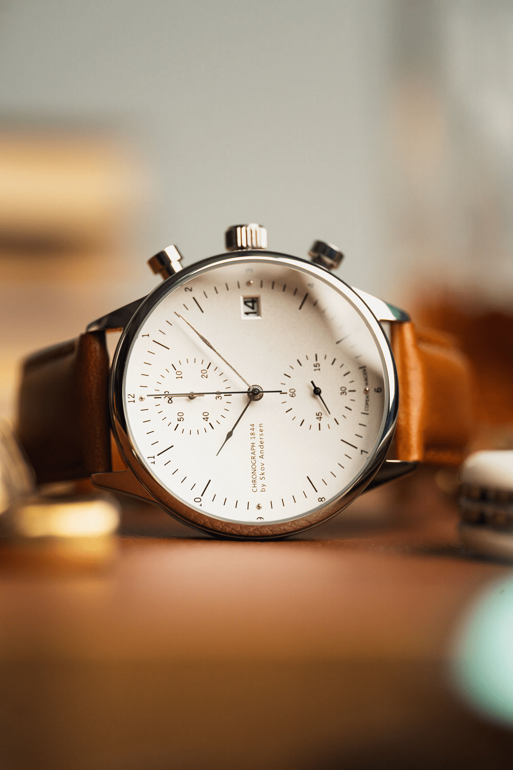 1844 Chronograph, Steel / White | 日本までの配送無料