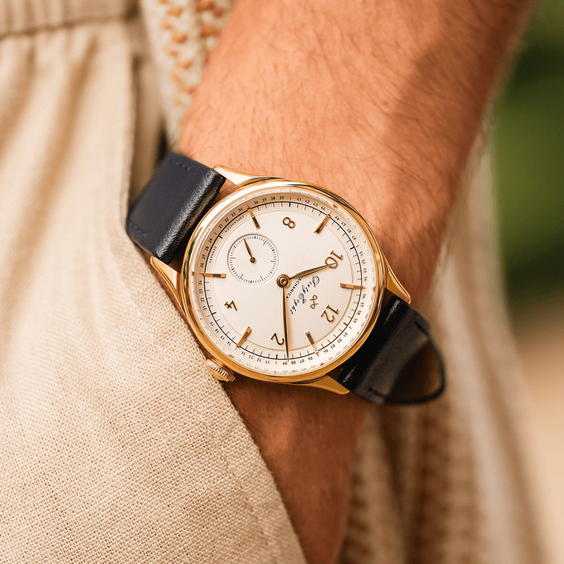 1968 Mechanical, Gold / White